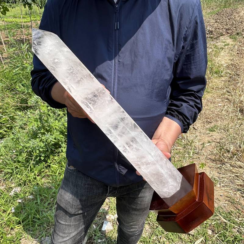 带底座白水晶柱
