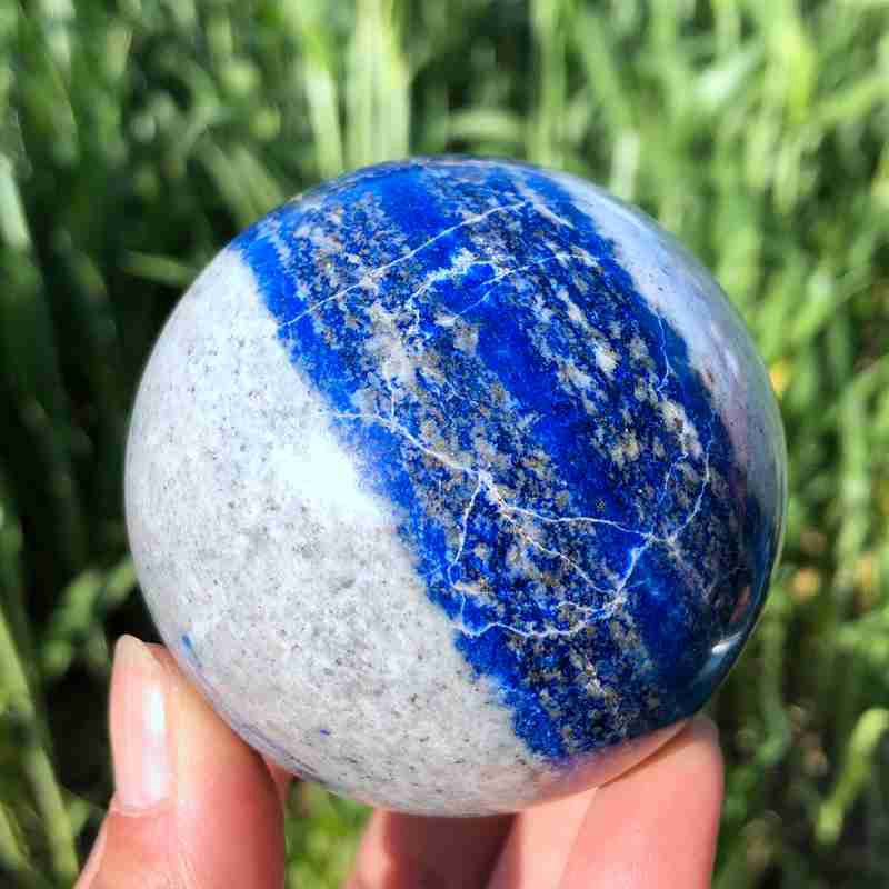 Boule de cristal lapis lazuli